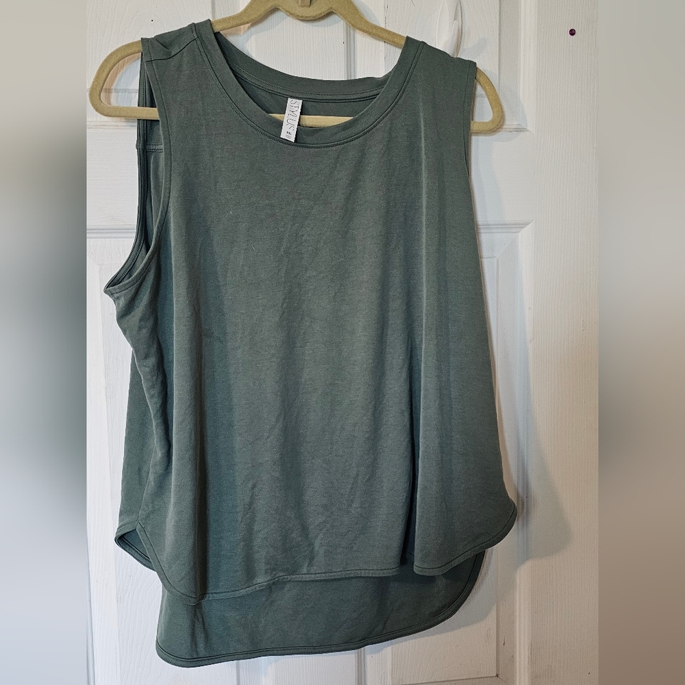 STYLUS Women's Olive Tank Top